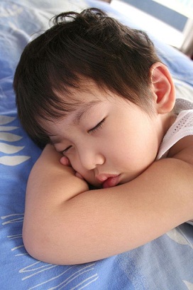 Sleep Apnea Risk Linked With a Large Neck Size in Boys